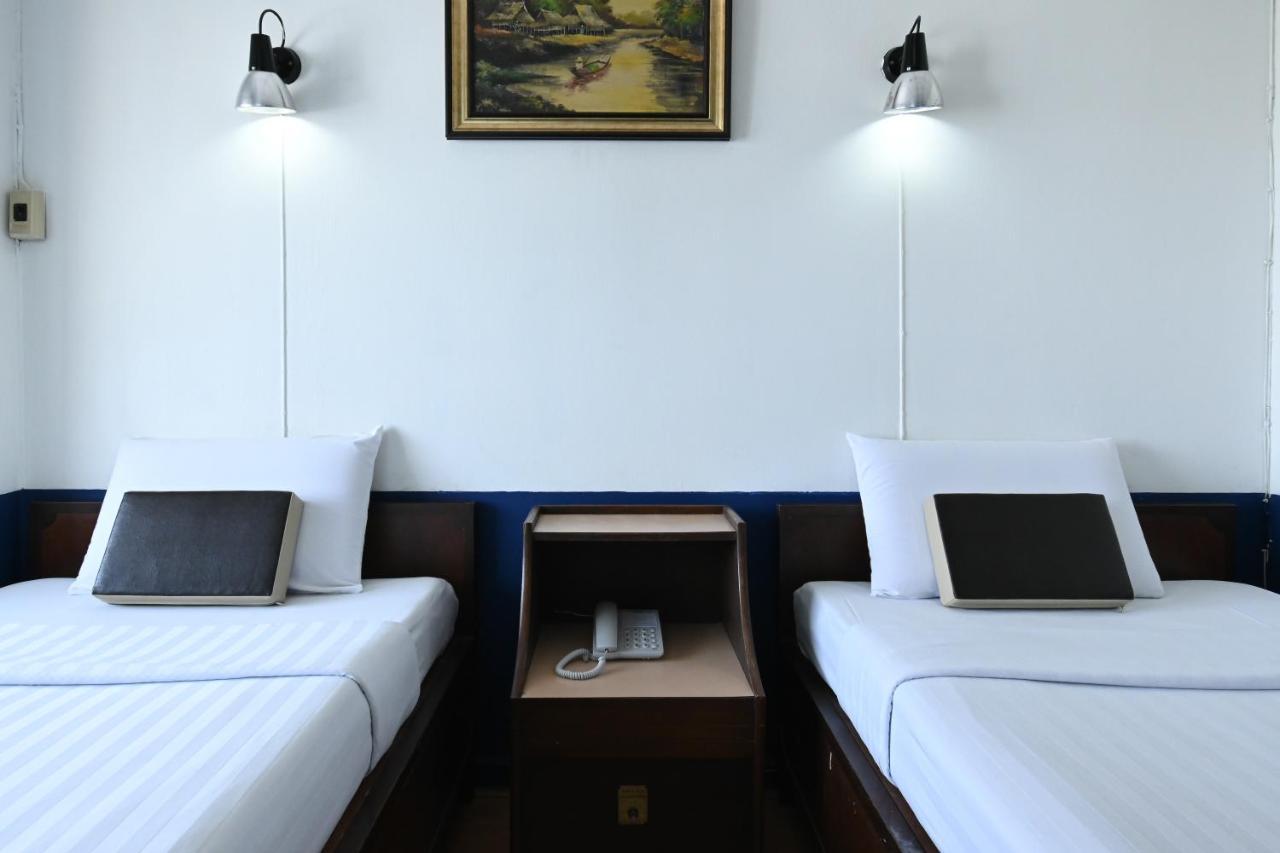 Khách sạn The Krungkasem Srikrung 3*