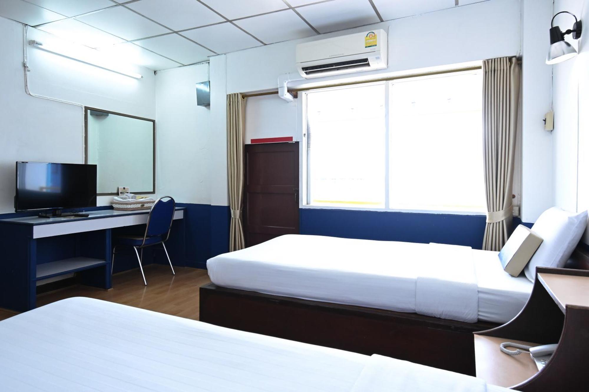 The Krungkasem Srikrung Khách sạn 3*